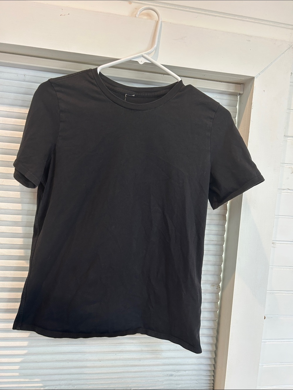 Lululemon Women’s T-Shirt | Size 6/S (Estimated) | Black